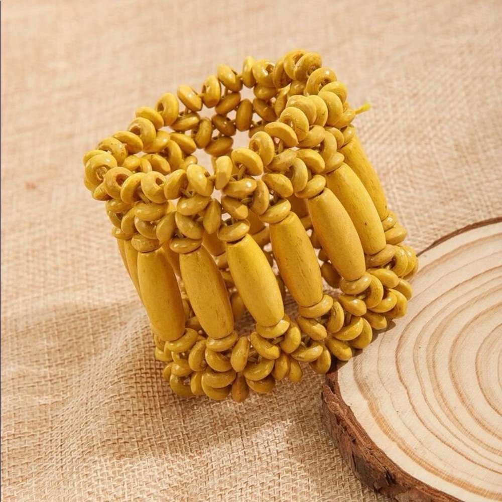 BEADED BANGLE NWOT